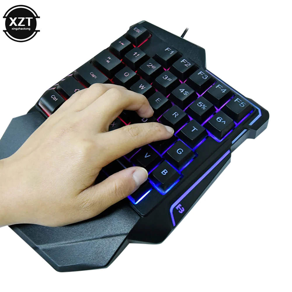 USB One-Handed Keyboard Gaming Mechanical Feel Keyboard Portable 35 Keys Mini Wired Keyboard Ergonomic Gaming Keyboard - Imagen 2